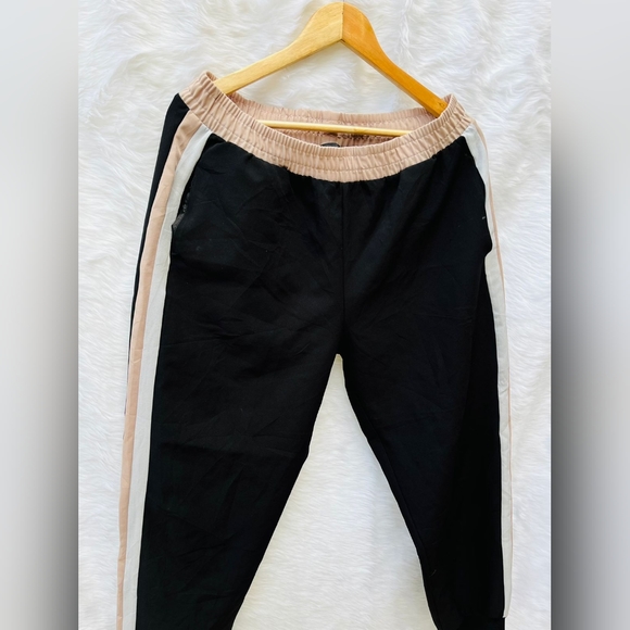 Zara Jogger Pants - Picture 3 of 11